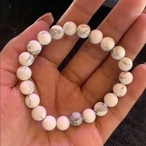 Howlite stone bracelet